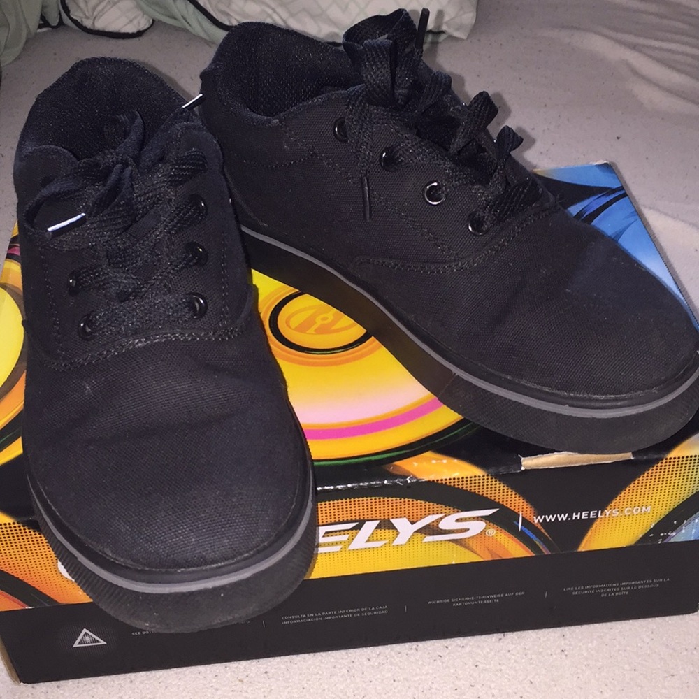 Black Heelys Woman’s 7